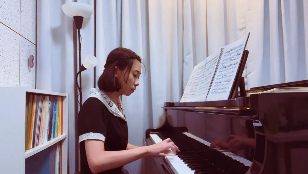 Lily, photo 2