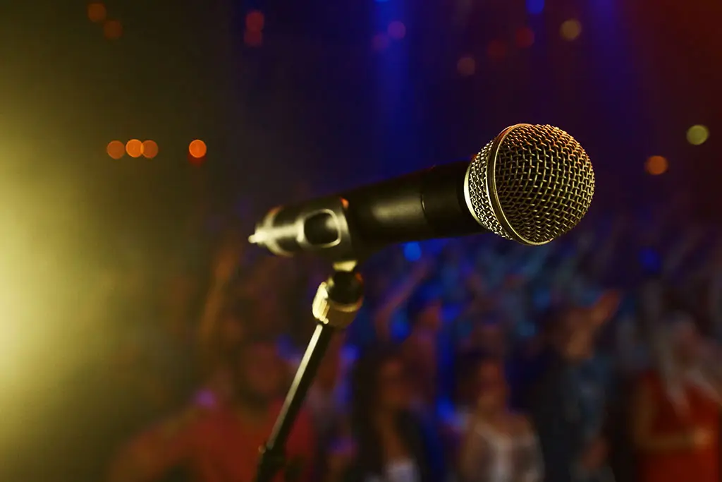 Microphone with people on the background