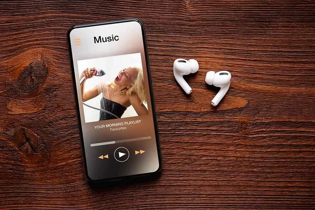 Playing music on the phone with headset beside