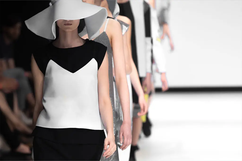 Image of women models in fashion show